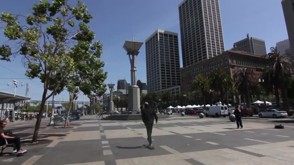 مارك زوكربيرغ - مؤسس فيسبوك الذي غير حياة البشر