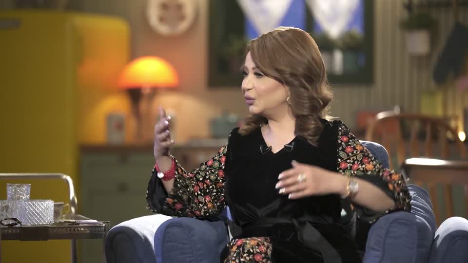 بروين شو: الكاتب والناقد الفني زين العابدين خيري