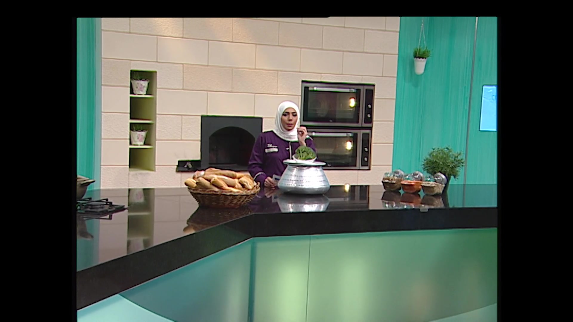اسما في سما : بستو الريحان مع الباشميل الاخضر