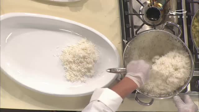 المطبخ الشعبي: الجشيد مع عيش البيض و مهلبية