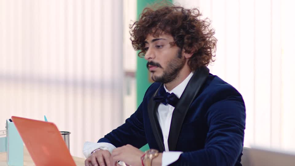 الحلقة 23 - واحد يعرف واحد يعرفني