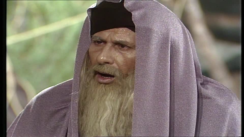 Episode 01 - Al Nabegha Al Dhubayani - Part Seven